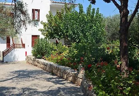 Ekati Apartamento
